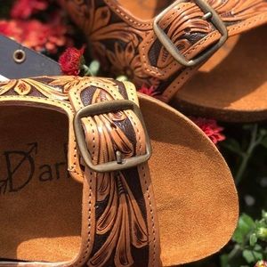 American darling tooled sandals
